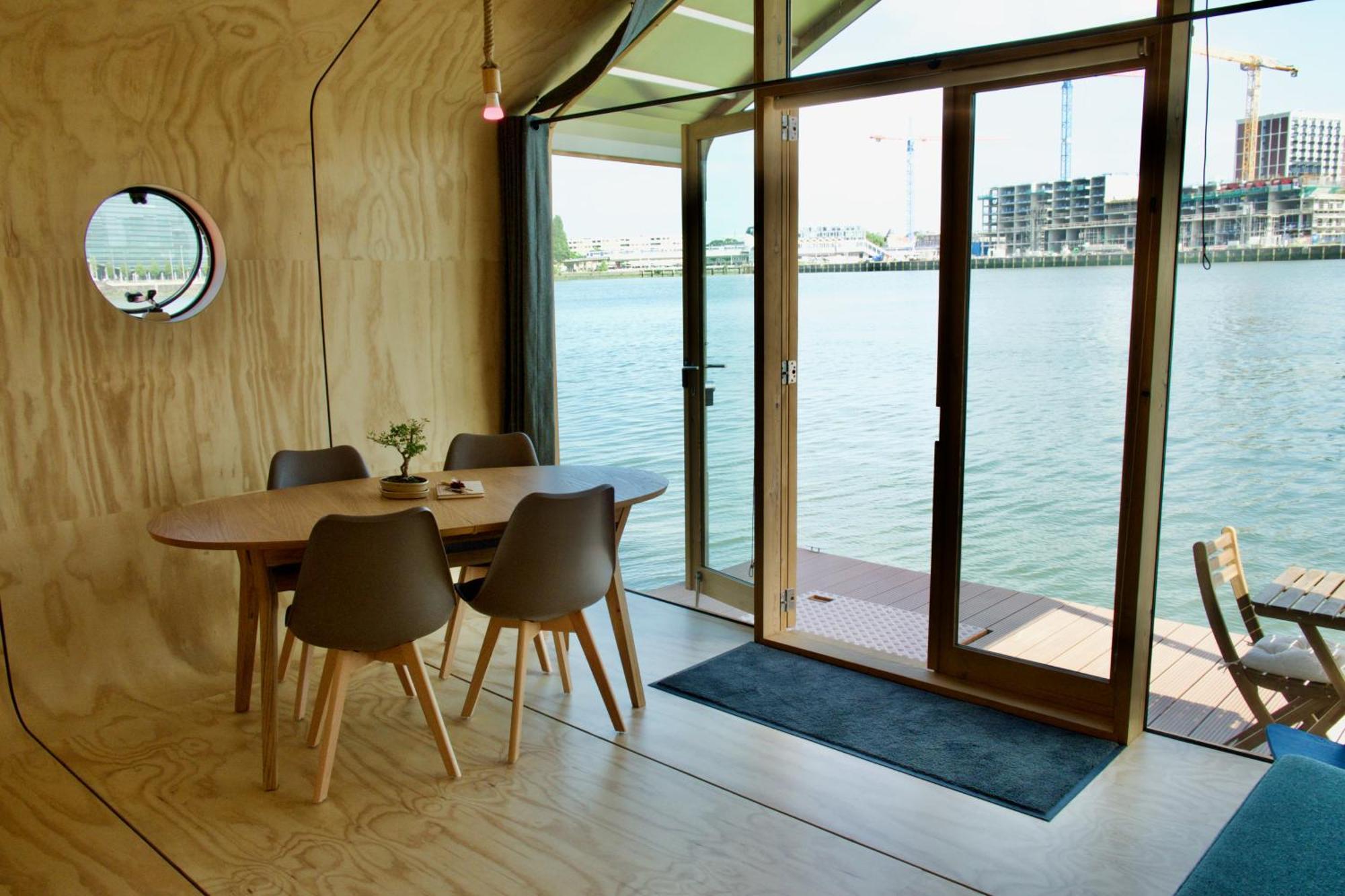 Wikkelboats At Floating Rijnhaven Holiday home